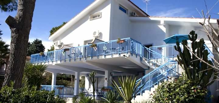 B&B Nido Colorato Fontane Bianche Eksteriør billede