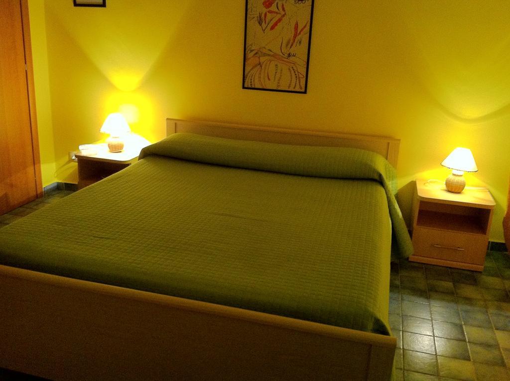 B&B Nido Colorato Fontane Bianche Værelse billede